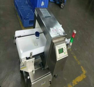 茶山三榮集團在我司引入一臺金屬檢測機